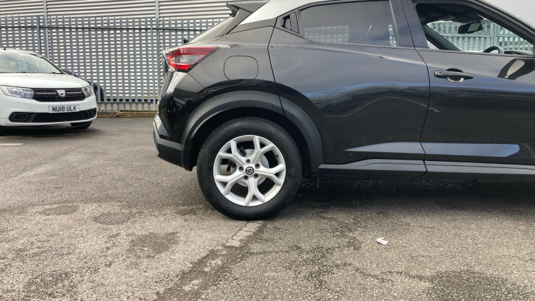 Nissan Juke 1.0 DiG-T 114 N-Connecta 5dr DCT Petrol Hatchback